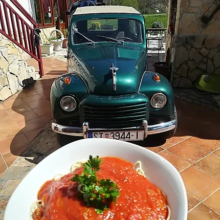 Premijer